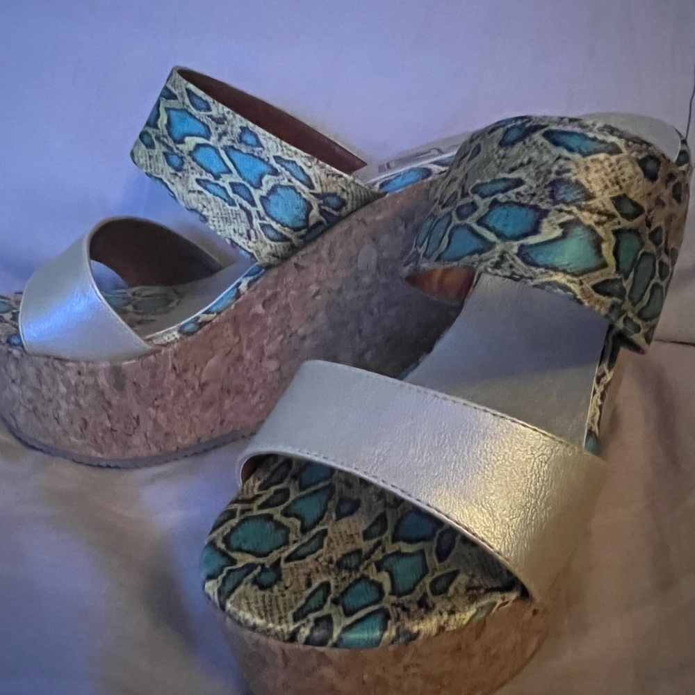 Brand new still in box wedges gold and turquoise really cute shoes
